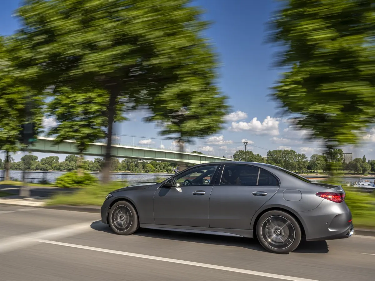 Mercedes-Benz třídy C ve městě