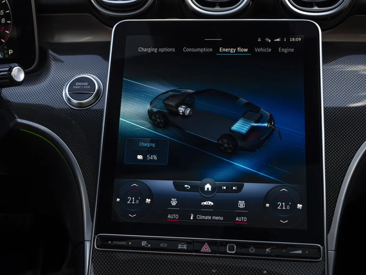 Detail prostoru řidiče Mercedes-Benz třídy C