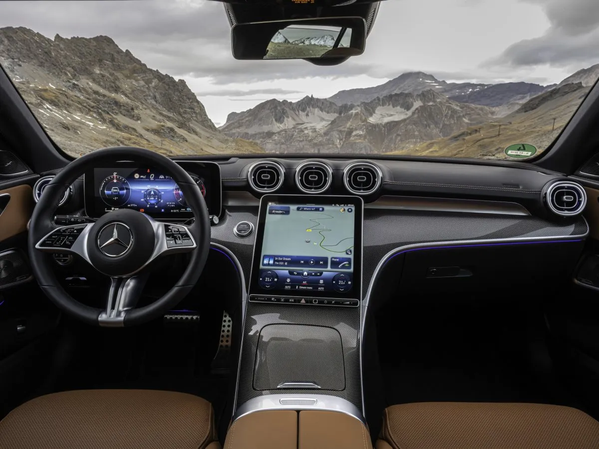 Mercedes-Benz C-Klasse T-Modell Innenraum, Armaturenbrett