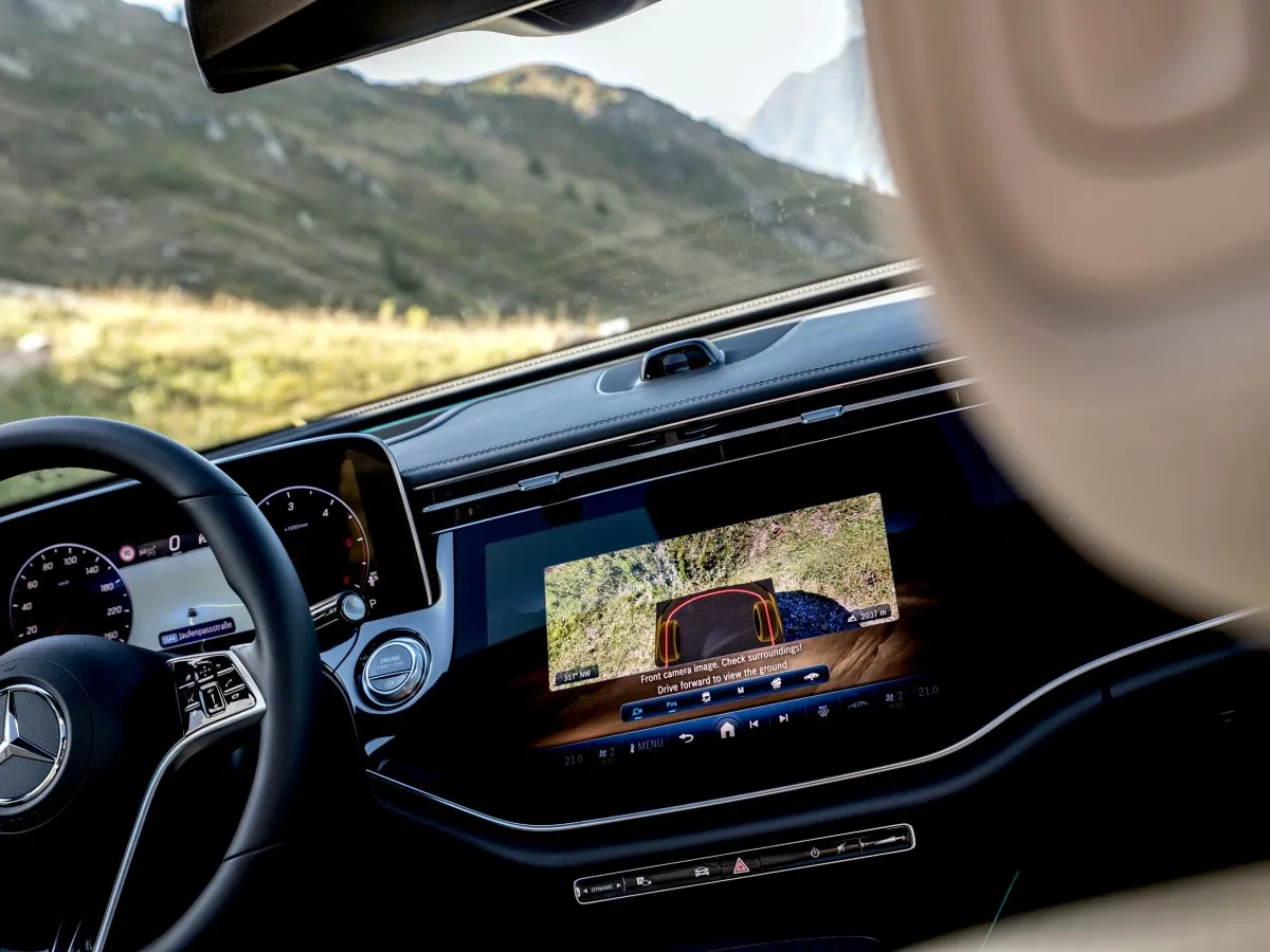 Mercedes-Benz E-Klasse T-Modell Innenraum, Armaturenbrett