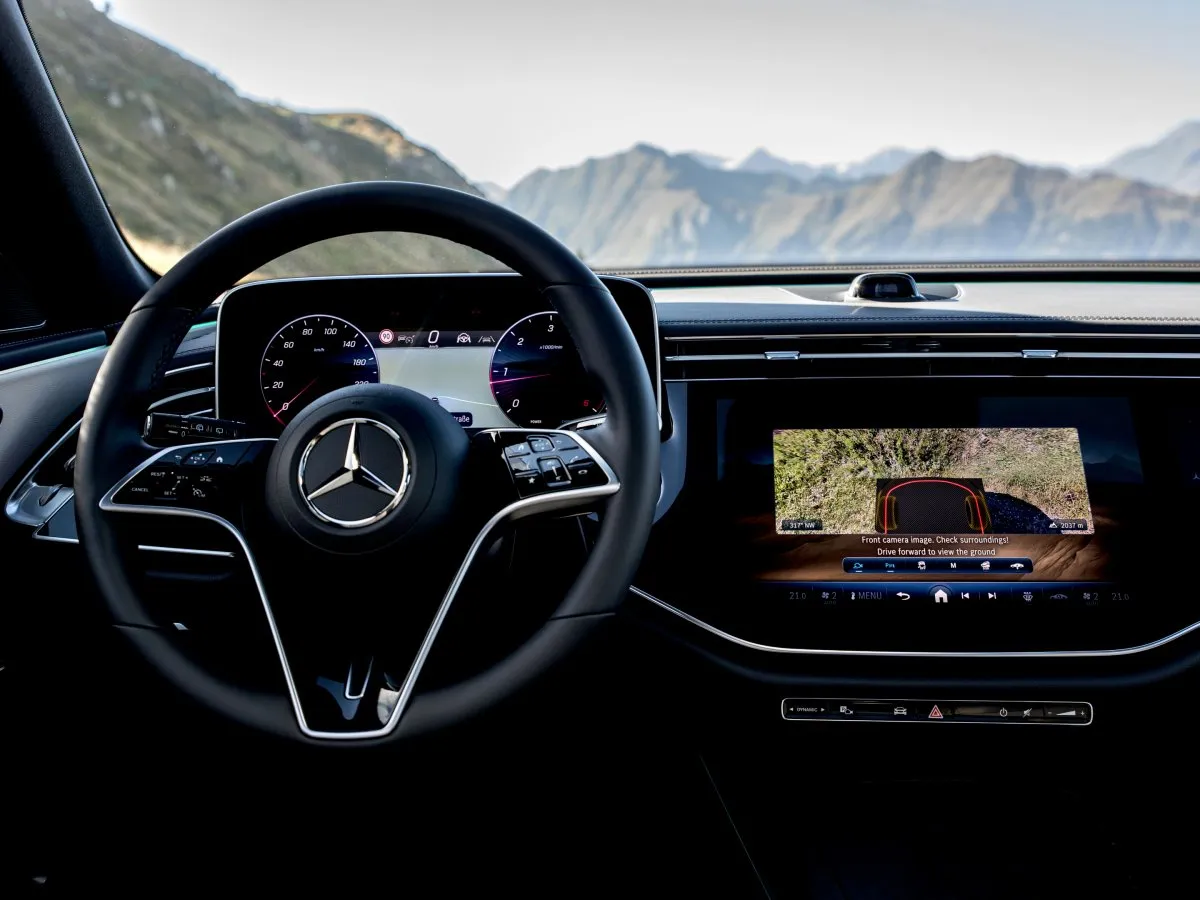 Mercedes-Benz E-Klasse T-Modell Fahrgastraum und Sitze