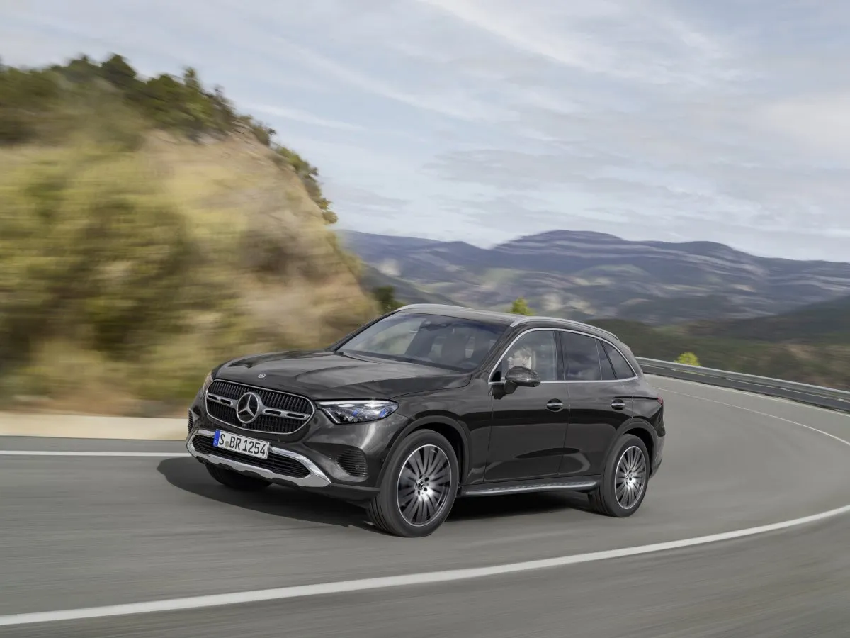 Mercedes-Benz GLC on the move