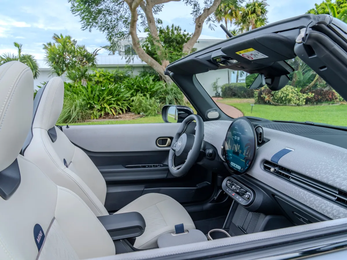 MINI Cooper Convertible interior, dashboard