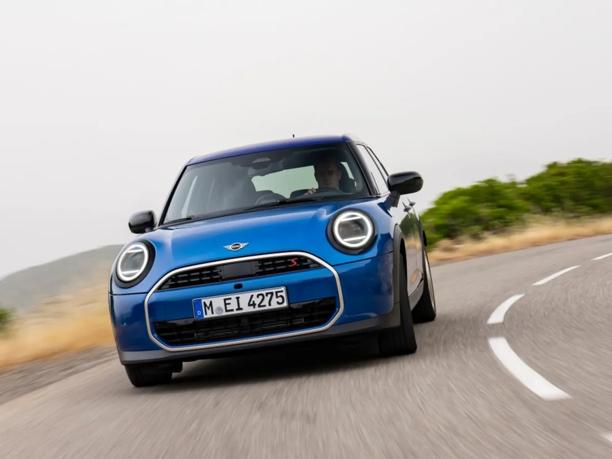 Pronájem MINI Cooper S