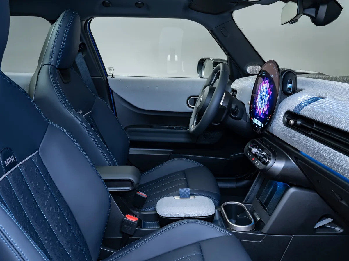 Kabina a sedadla MINI Cooper