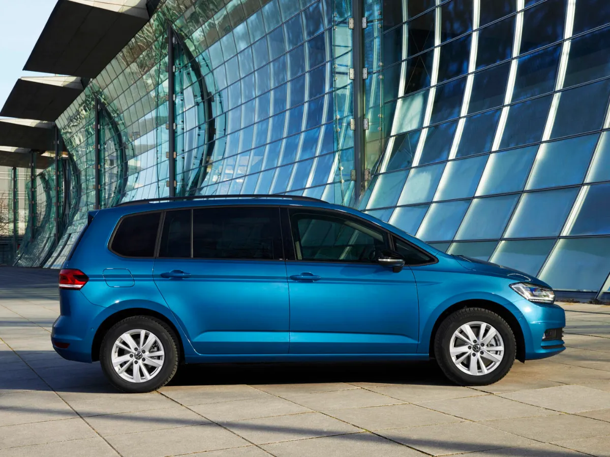 Volkswagen Touran side view