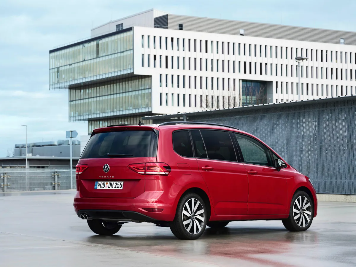 Volkswagen Touran in red, from the rear