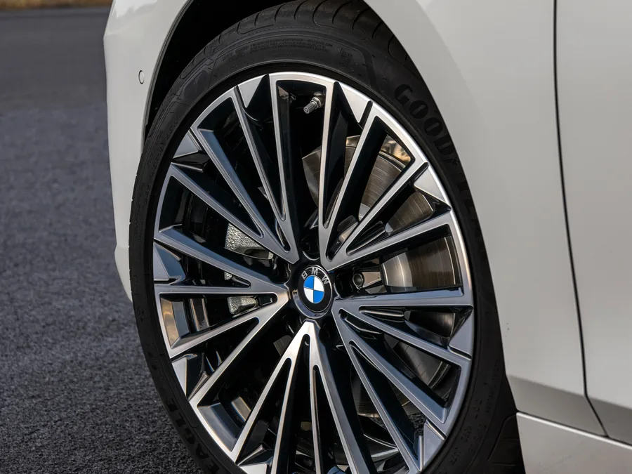 Lehká litá kola BMW řady 2 Active Tourer