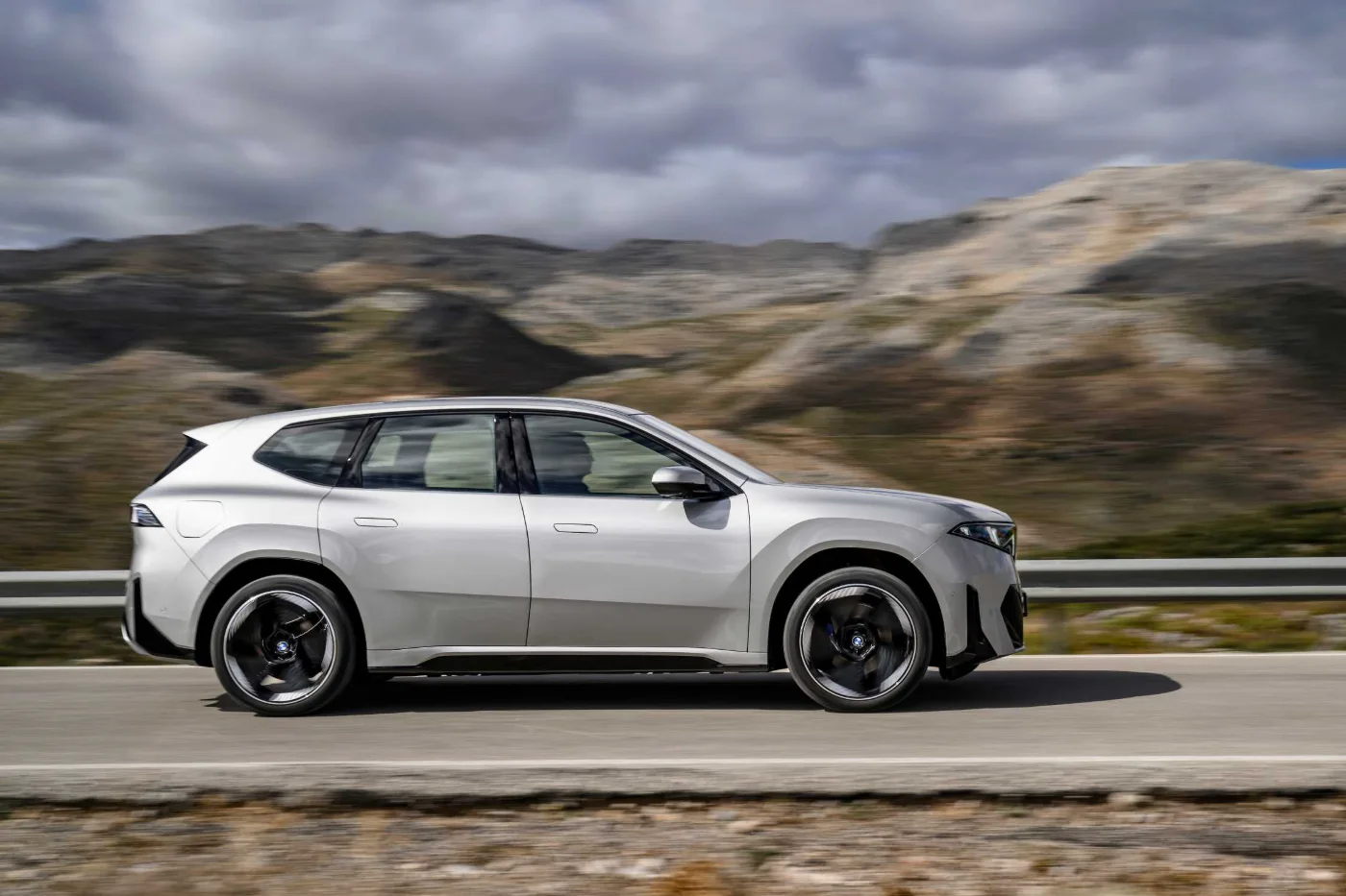 BMW iX3 Space Silver, Heckansicht