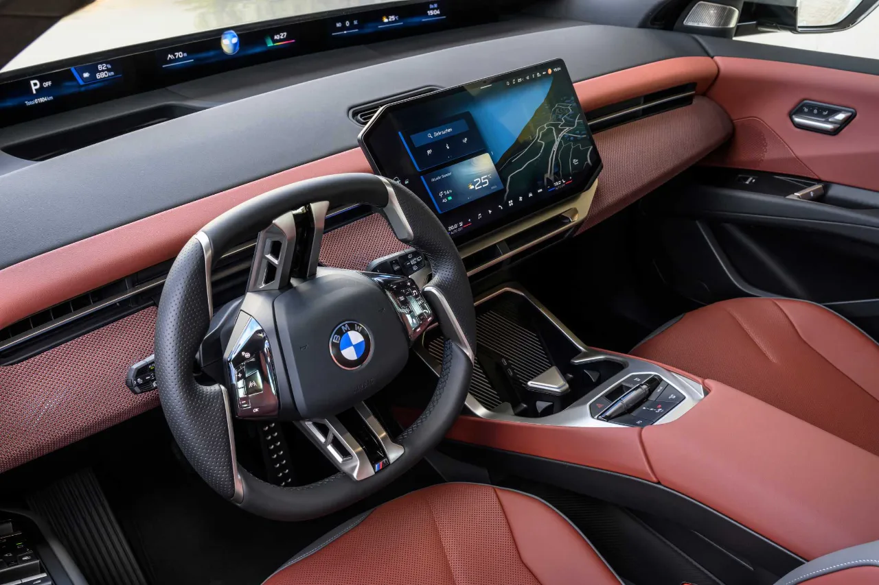 BMW iX3 Innenraum – Panoramic iDrive