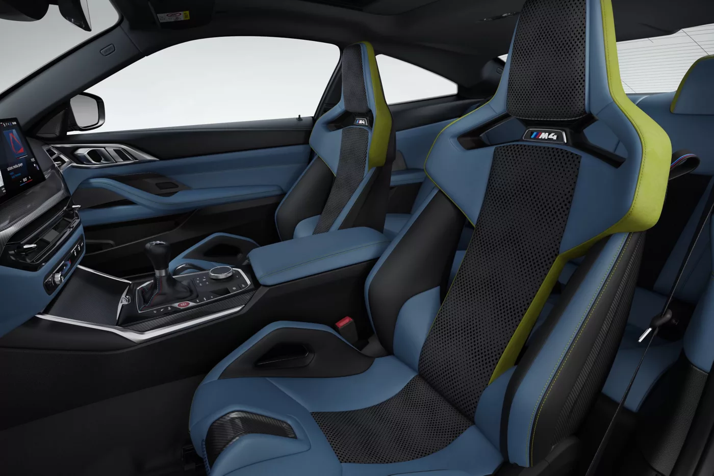 BMW M4 — karbonová skořepinová sedadla M