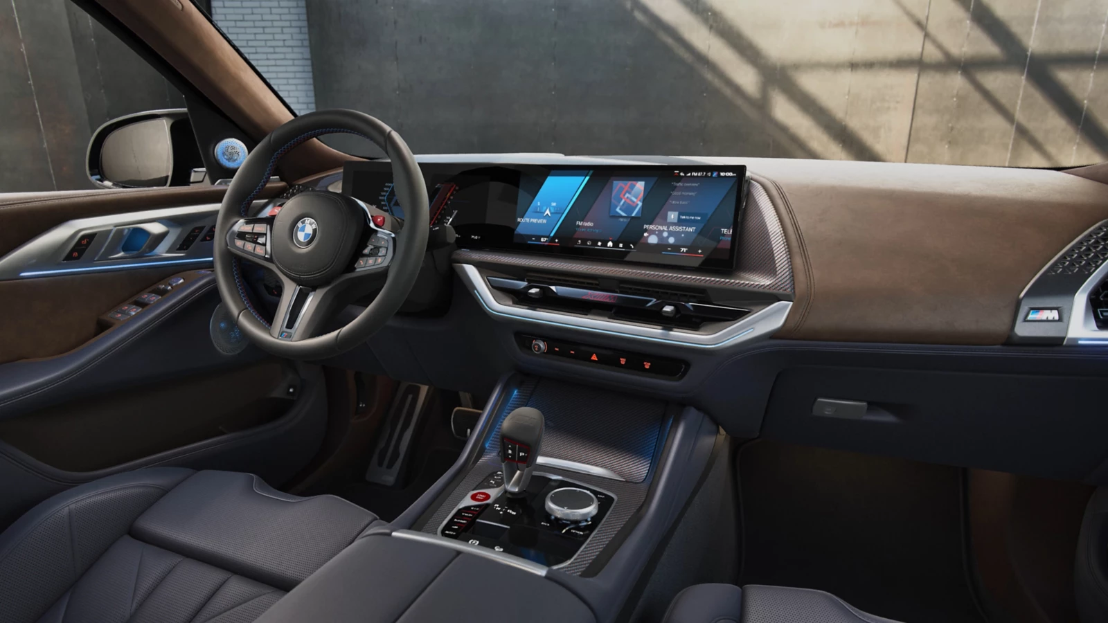 Volant M a středová konzole BMW XM, detail